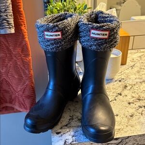 Hunter Classic Black Waterproof Boots with Socks (like new)